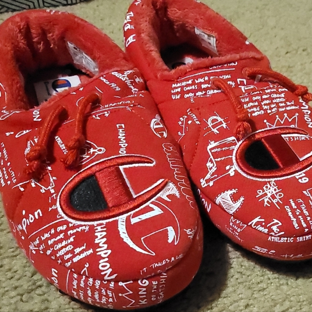 Champion Red Graphic Slippers